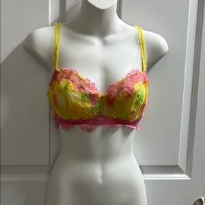 Ravage Vibrant Lace Bra Pink Yellow floral size 32C 32D